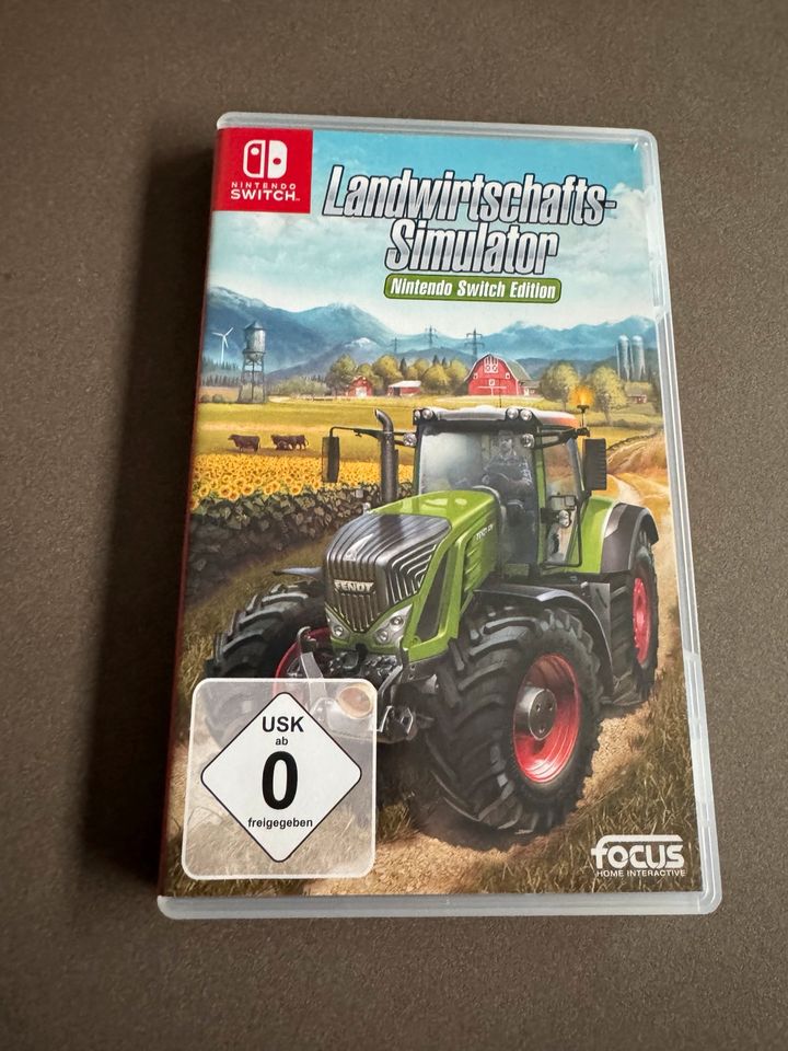 Nintendo Switch Spiel Landwirtschafts Simulator Trecker in Leopoldshöhe