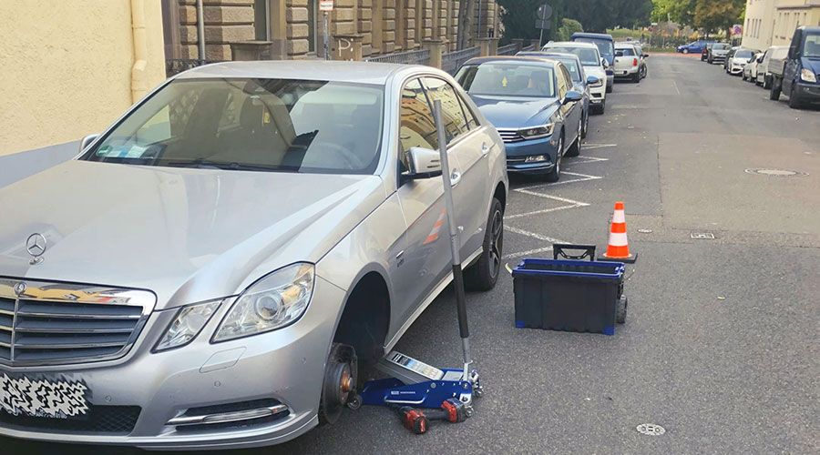 Reifen-Pannen-Service Reifen-Not-Dienst Reifen-Pannen-Hilfe ✅✅✅ in Hamburg