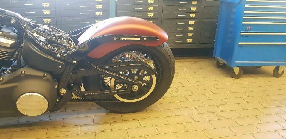 Heckumbau Serienoptik Street Bob,Slim ab 2018 Harley Davidson in Hattingen