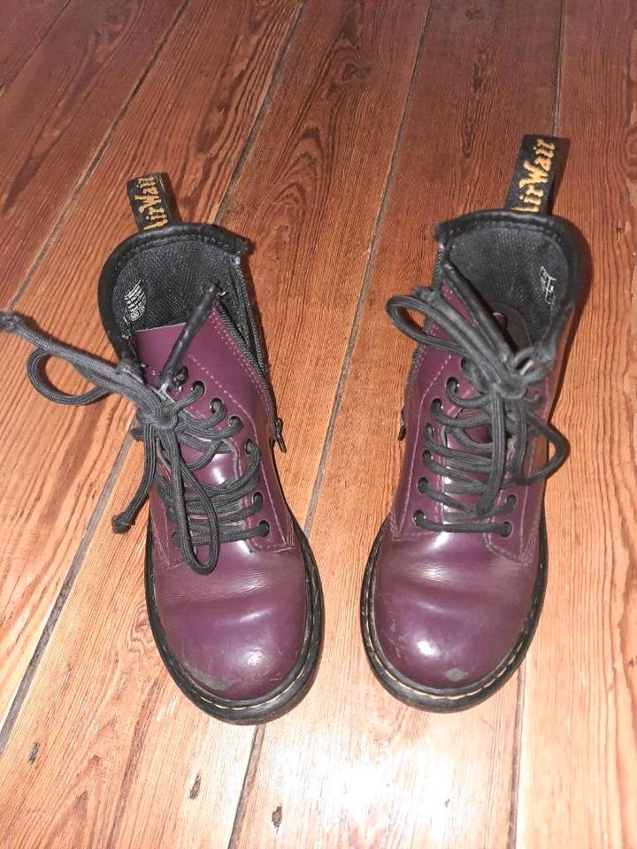 Dr.Martens Junior Gr.29 in Lübeck