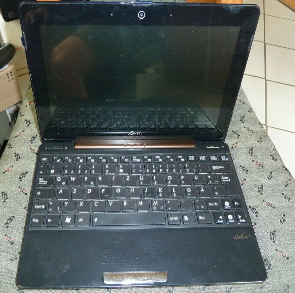 ASUS EePC N450 Intel Atom Mini-Notebook in Lappersdorf