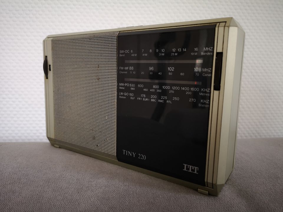 ITT Schaub Lorenz TINY 220 - 4 Wellen Radio Weltempfänger - 1983 in Braunschweig