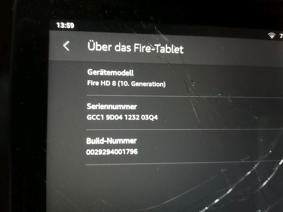 Amazon Fire HD 8 (10.Generation) mit Display Schaden in Berlin