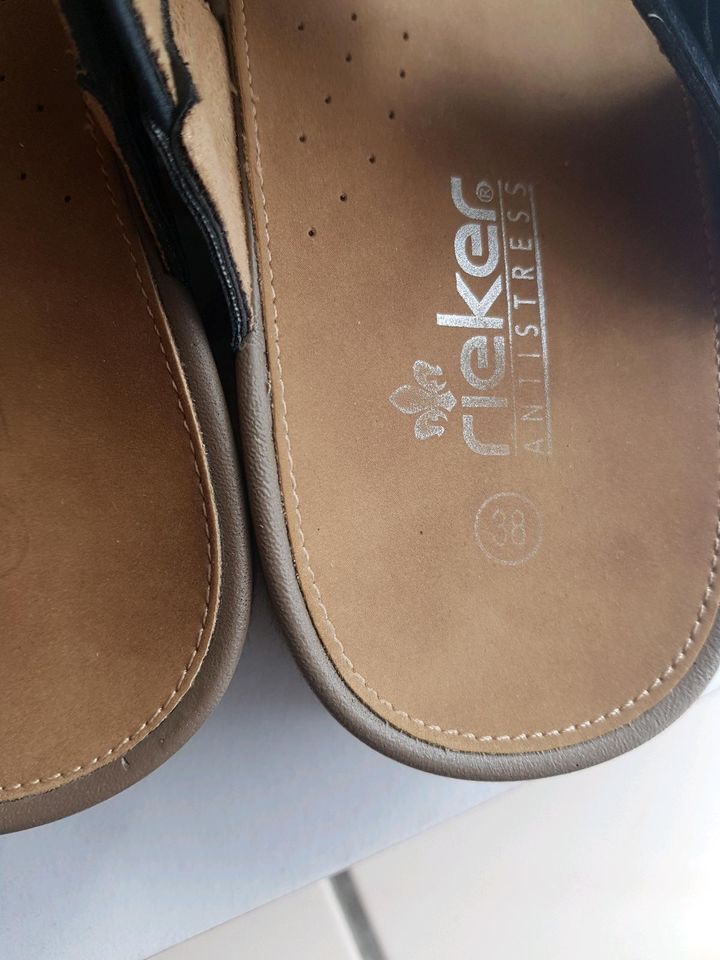 Rieker Keil Zehentrenner Flip Flops beige/dunkelblau Strass,Gr.38 in Saarbrücken