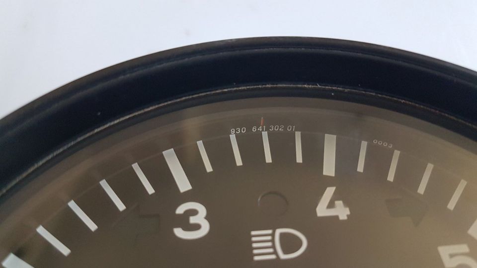 Porsche 911 930 Turbo Drehzahlmesser DZM Tachometer in Beelitz