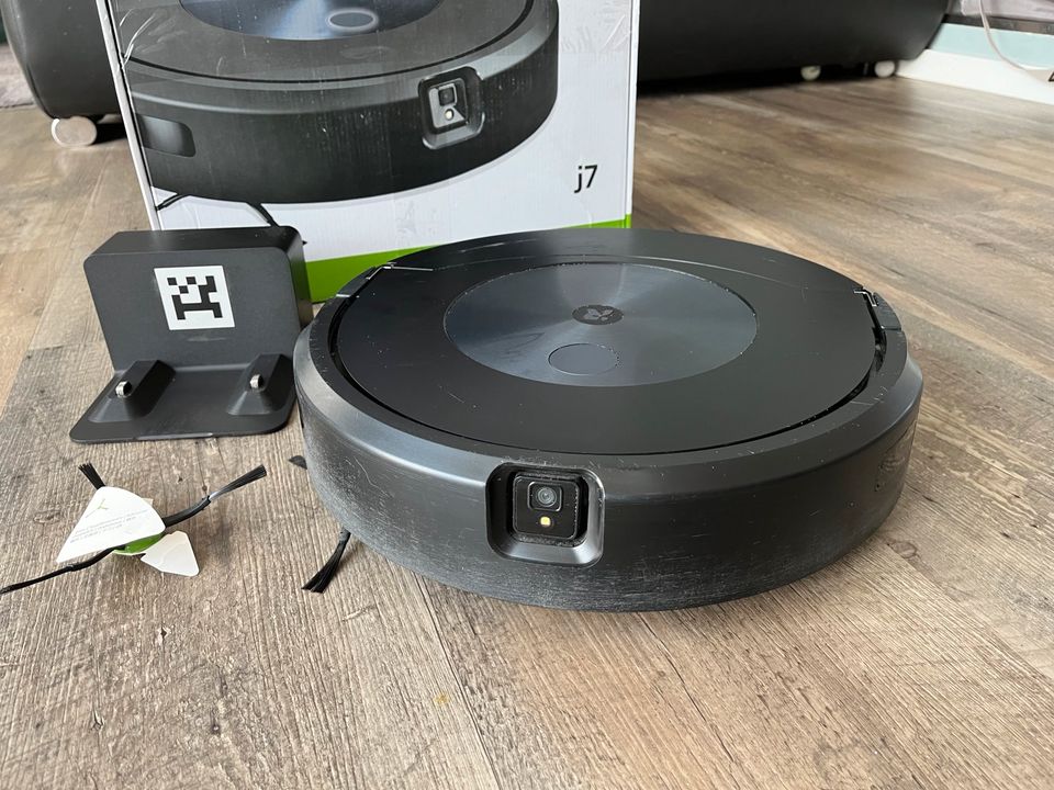 IRobot Roomba J7 Combo Saugroboter mit Wischfunktion in Wadersloh