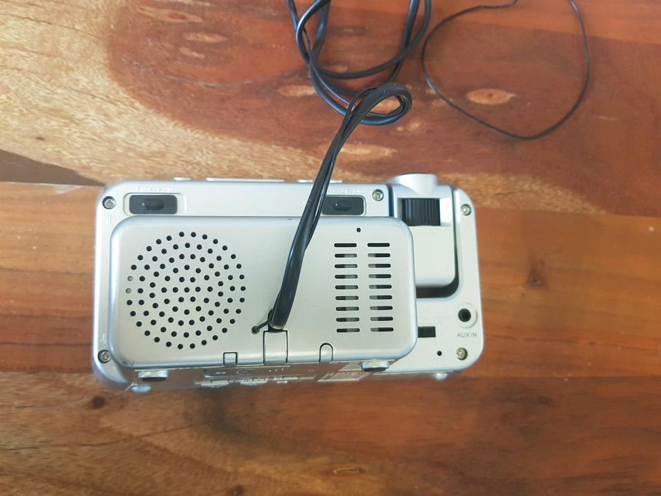 Radio Uhrenwecker Wecker Projektor-Uhrenradio in Schramberg