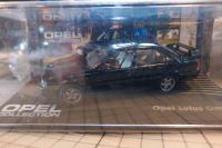 Opel Lotus Omega A dunkelgrün  1989-1992 Opel Coll. Eaglemoss Brandenburg - Teltow Vorschau