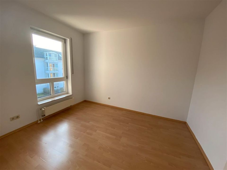 Eigennutzer aufgepasst*  Villenviertel Leutzsch* helle 3 Zimmer-Whg.* Balkon* Laminat* G-WC*TG-SP in Leipzig