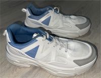 Sneaker Schuhe in 39, weiß/ blau Baden-Württemberg - Pforzheim Vorschau