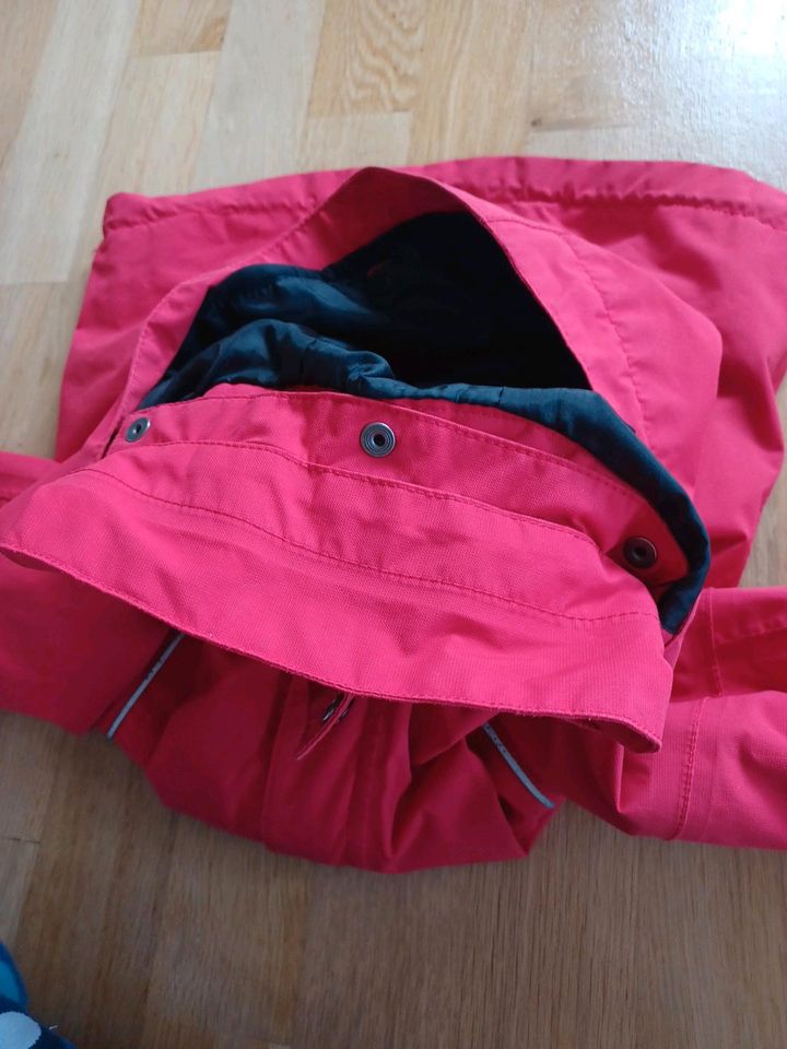 H&M Übergangsjacke wasserdicht rot Gr.122 Herbstjacke in Nordhorn