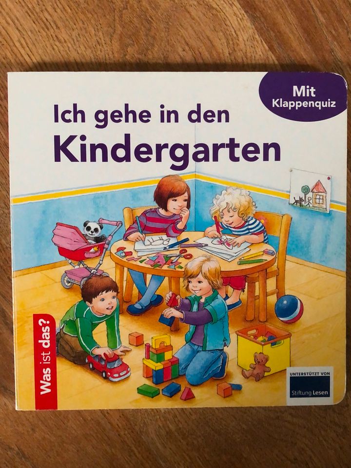 Buch "Ich gehe in den Kindergarten" in Hunsrück