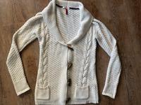 Strickjacke von QS red Label Größe M Zopfmuster Niedersachsen - Uetze Vorschau