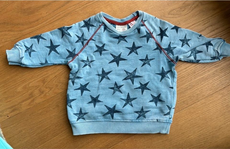 Süßer Pullover Baby Sweatshirt mit Sternen von Zara Gr. 68 blau in Bodenheim