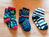 3 Paar Kuschelsocken dicke Socken Weihnachten Dinosaurier 31 - 34 Nordrhein-Westfalen - Beverungen Vorschau