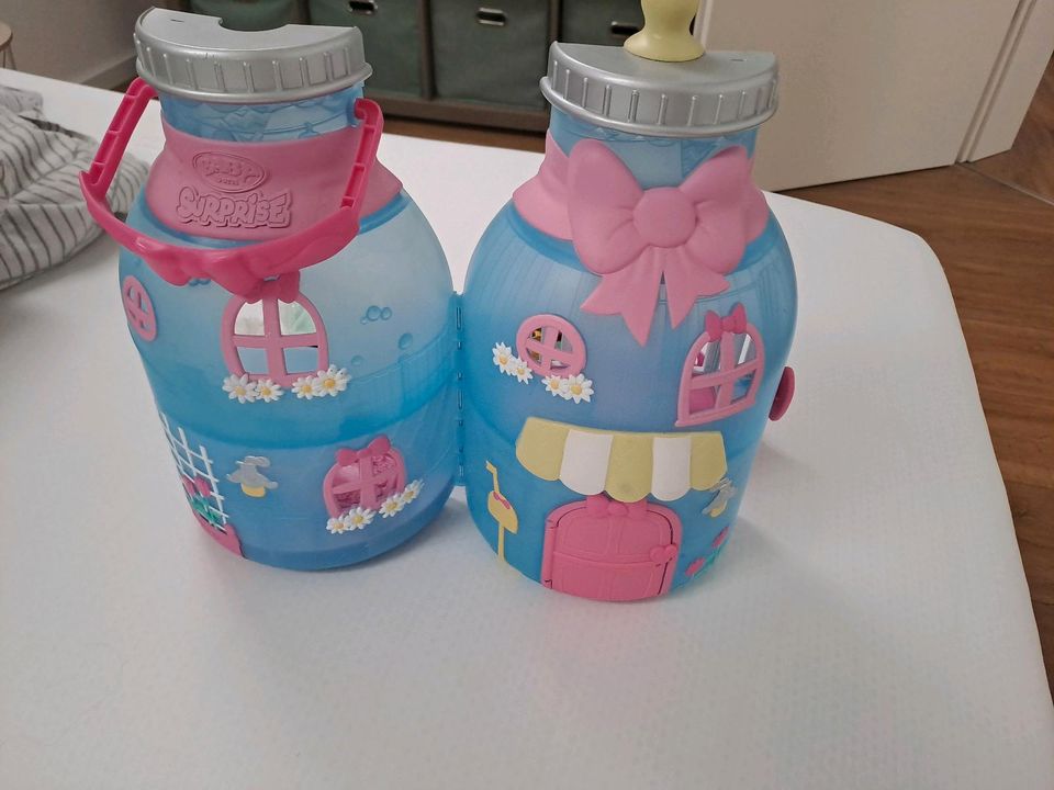 Baby Born Zapf Creation Spielhaus SupriseFlasche mit viel Zubehör in Essenbach