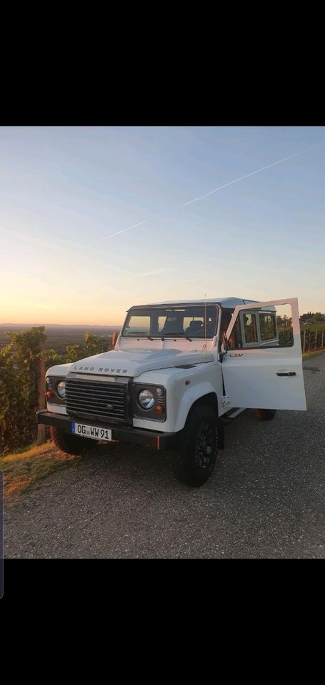 Landrover Defender LXV 110 Geländewagen in Sasbach