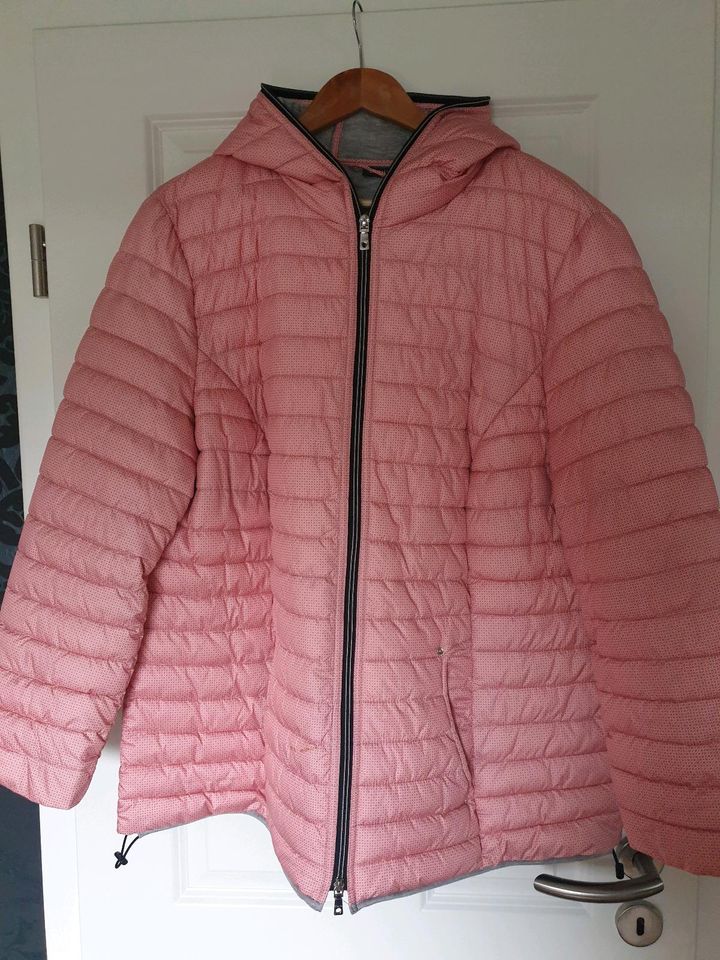 Bonita Jacke rosa weiß grau Gr. 48 Steppjacke in Porta Westfalica