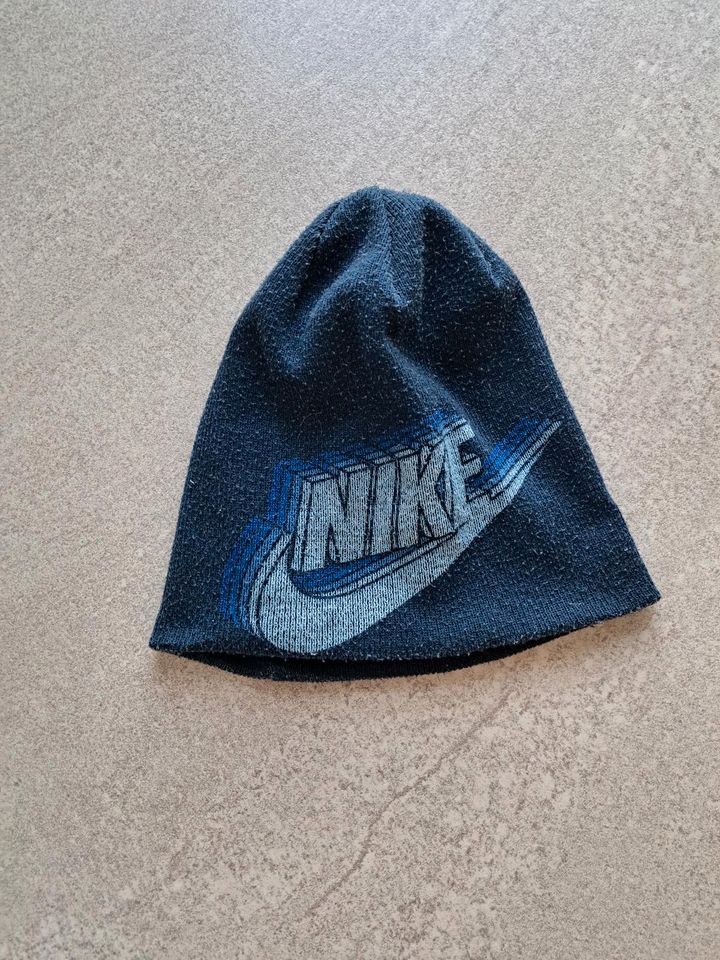 Nike Jungen Mütze in Waghäusel