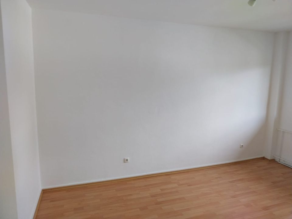 renovierte 2 Zimmerwohnung mit Balkon in Duisburg