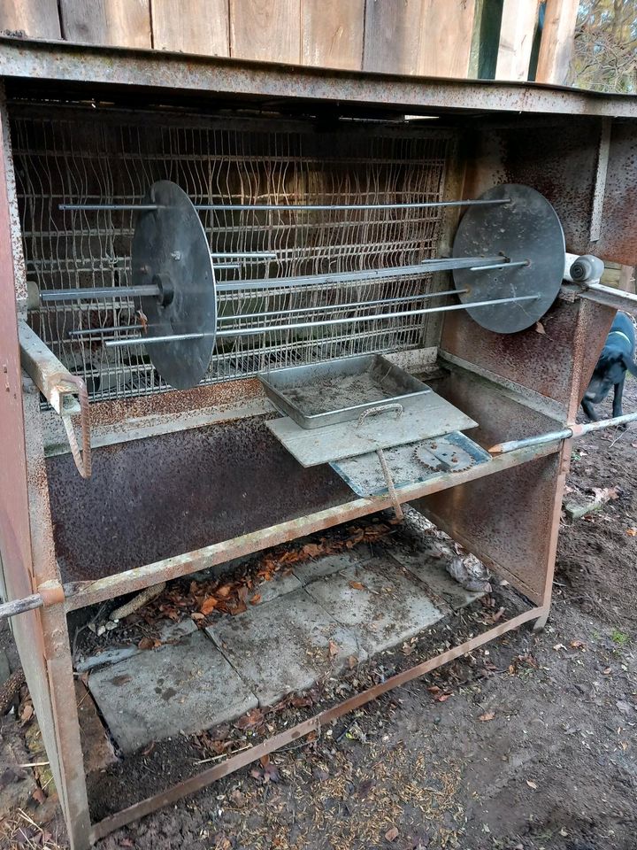 Spanferkel / Lammbraten Grill in Ulm