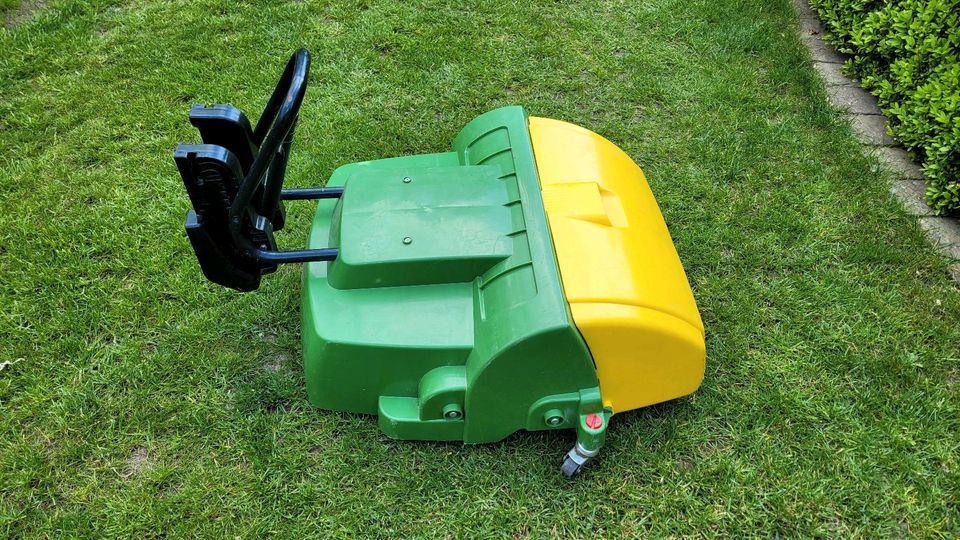 Rolly Toys Kehrmaschine John Deere Sweeper in Hannover