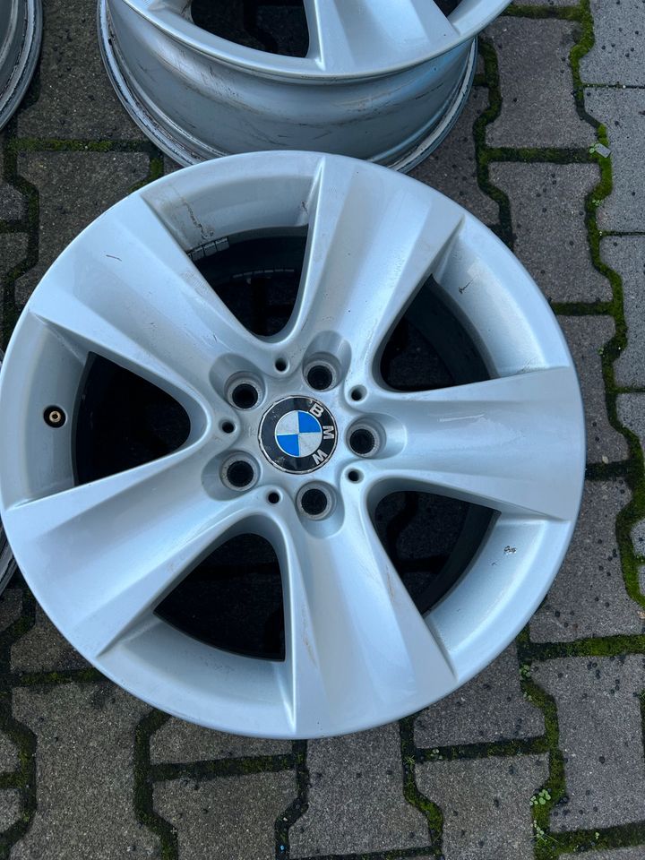 BMW 5er 17 Zoll F10 F11 Alufelgen 8x17 ET30 Original in Freigericht