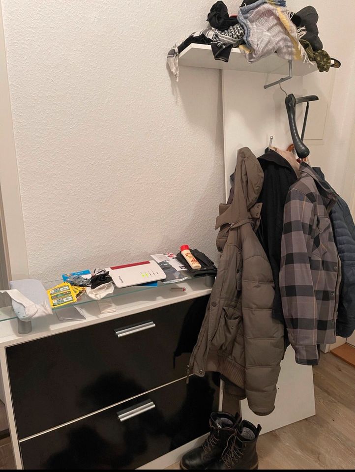 Moderne hochwertige Garderobe/Diele schwarz weiß 3-Teilig in Neuss