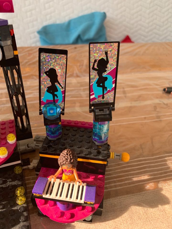 Lego Friends Popstar Showbühne 41105, gebraucht in Neukirchen vorm Wald