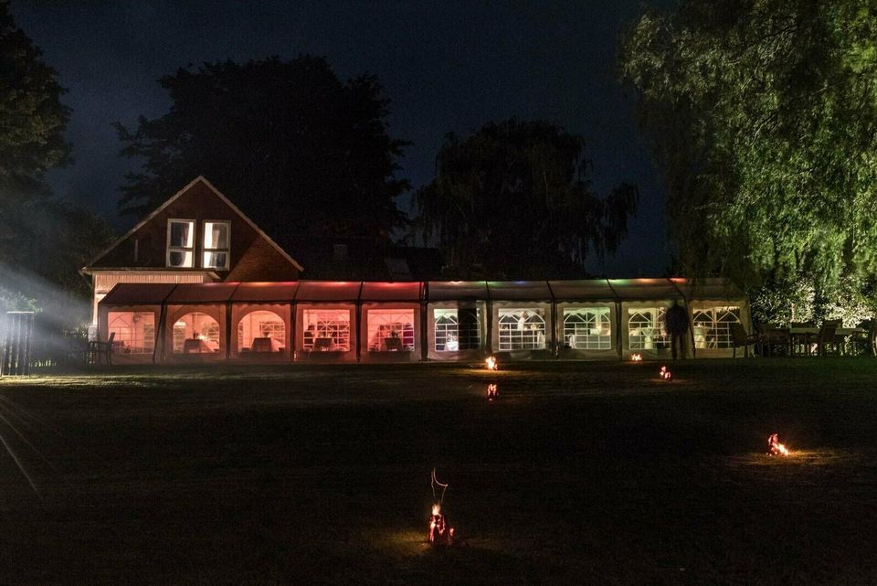 Eventausstattung Hüpfburg Kinderschminken Popcornmaschine mieten in Timmendorfer Strand 