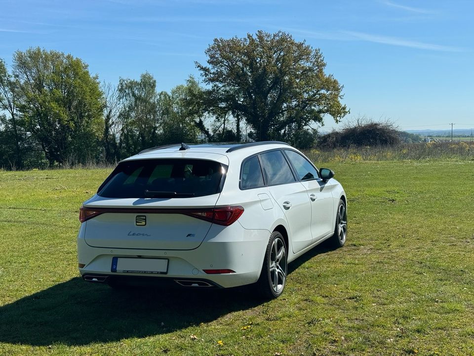 Seat Leon Sportstourer FR BJ 2022 in Karlskron