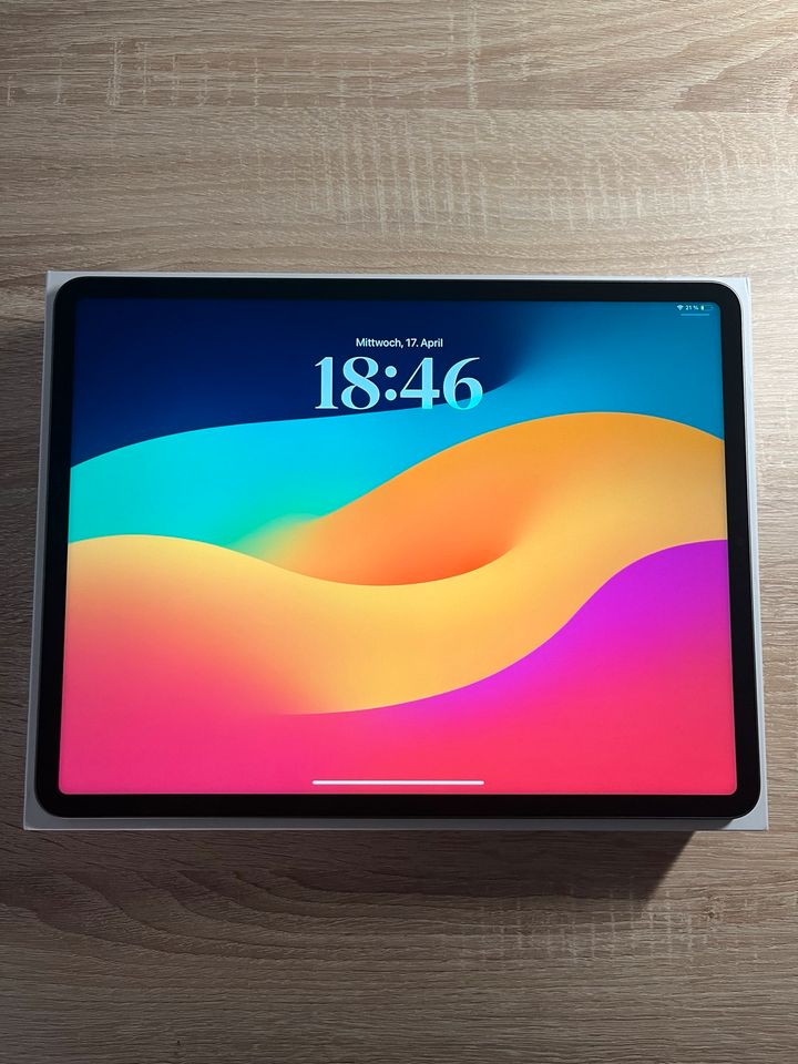 iPad Pro 12.9-inch 256 GB (5th Generation) Wi-Fi in Heeslingen