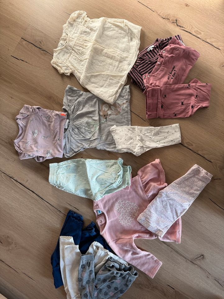 Babykleidung 50-86, NEXT ZARA NOPPIES CARTERS in Simmelsdorf