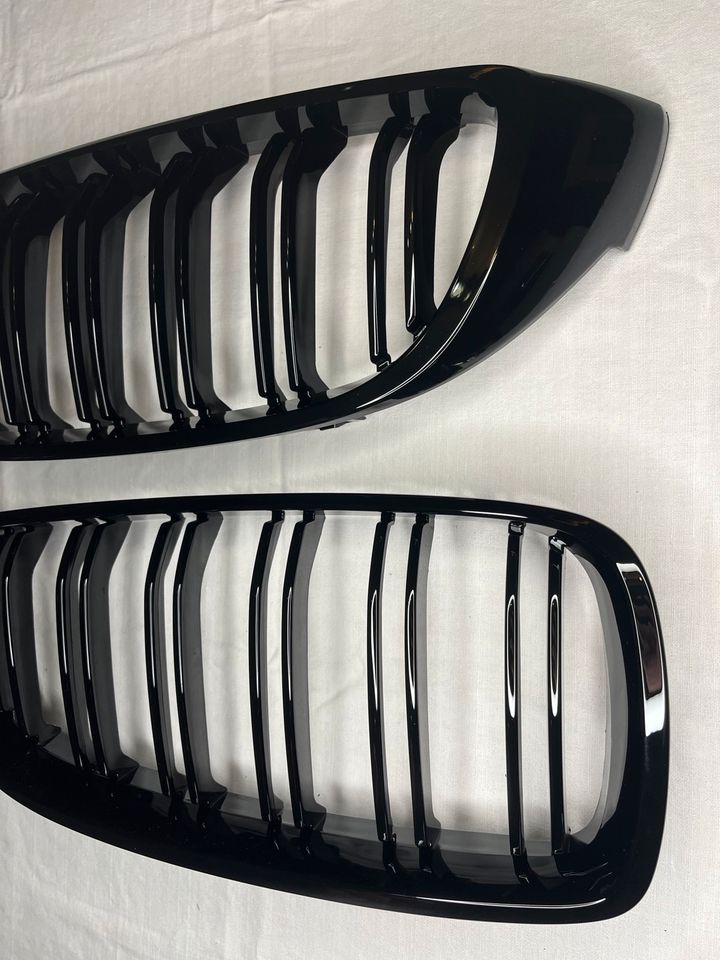 Nieren Grill Doppelsteg BMW 4er F32 F33 F83 F82 Glanz schwarz in Soltau