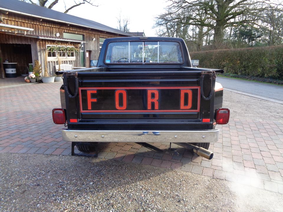 Ford   F150 in Stuvenborn