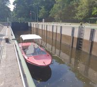 Motorboot Lotos 1 Orginalzustand mit Arco-Trailer gebremst Sachsen - Oederan Vorschau