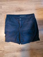 C&A Yessica Shorts kurze Hose Bermudahose schwarz Gr 38 M Hessen - Maintal Vorschau