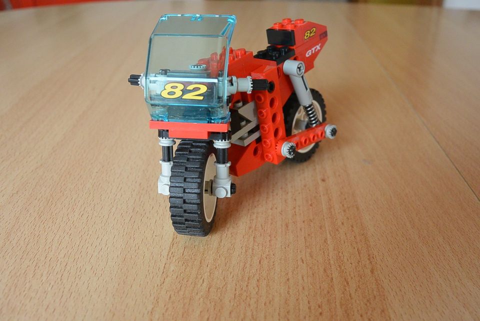 Lego Technic 8210  Bike, Motorrad, Dreirad mit Bauanleitung in Langenzenn