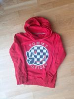 Tommy Hilfiiger Hoodie 152 rot Kapuzenpulli Düsseldorf - Bilk Vorschau