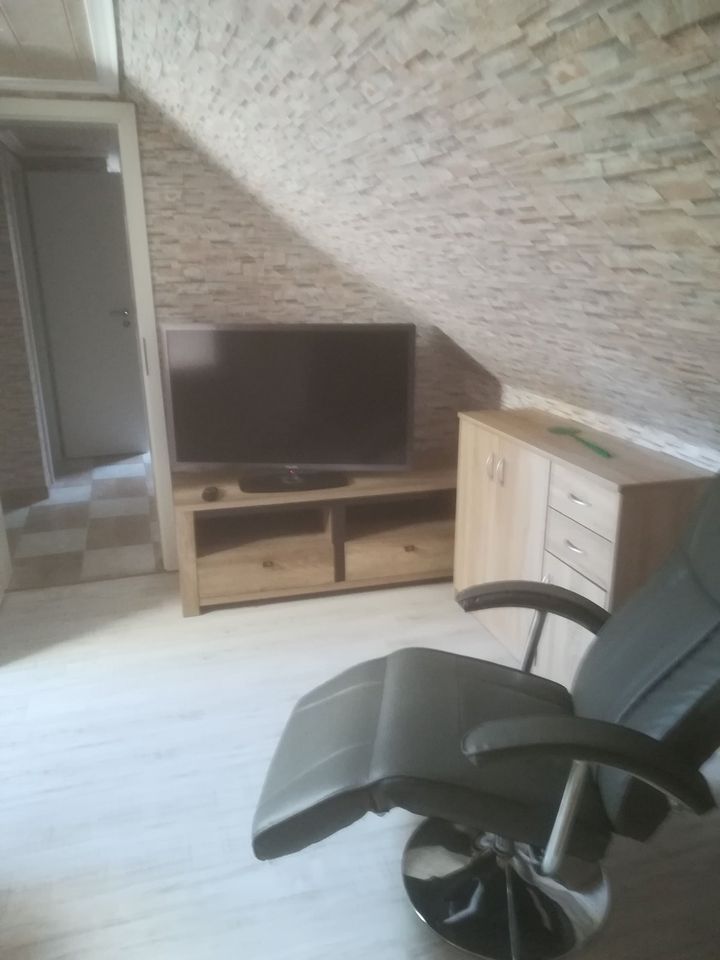 Möblierte 2 Zimmer Dachgeschoss-Wohnung mit 2  Balkon/Loggias in Sulingen