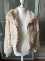 Zara Winterjacke Teddy M beige Berlin - Reinickendorf Vorschau