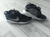 Sportschuhe von Nike Größe 40, Sneaker,  Turnschuhe Nordrhein-Westfalen - Oer-Erkenschwick Vorschau