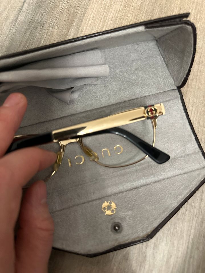 Gucci Brillen Gold Schwarz in Meine