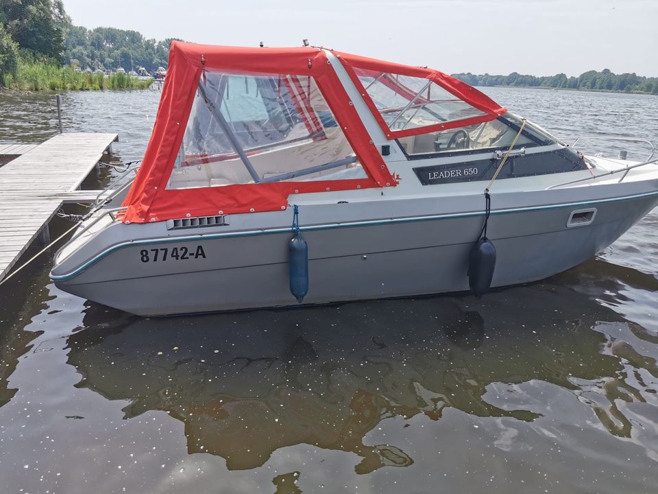 Boot Kajütboot 220 PS Top gepflegt in Blankenhain