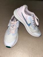 Nike Sportschuhe Größe 38 Zustand Top Bayern - Pliening Vorschau