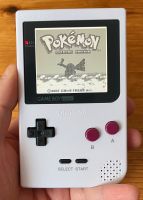 Wunderschöner Premium Game Boy Pocket in Weiß und DMG-Look Niedersachsen - Peine Vorschau