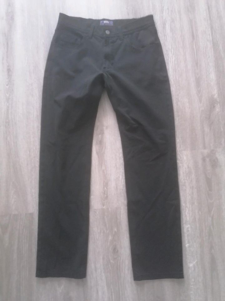 Pioneer Rando W32 L32 schwarz Hose Jeans in Holzkirchen