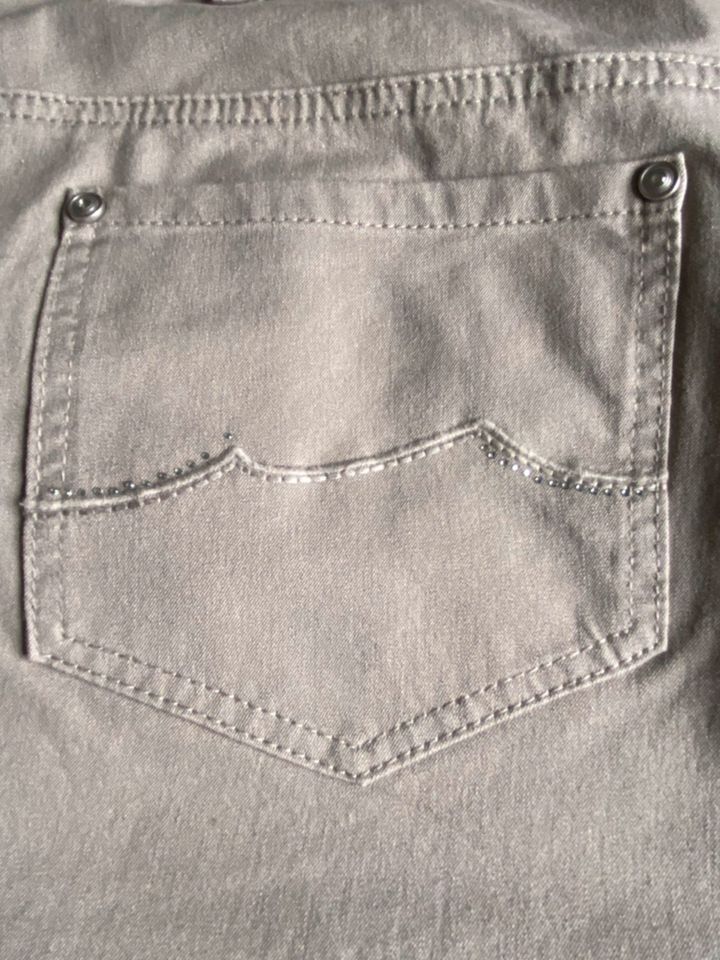 Damen Jeans Marke "Polo" von Adler in verschiedenen Farben Gr. 50 in Gödenroth