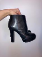 Michael Kors Stiefeletten Boots neu ungetragen Leder 9M 40 Absatz Brandenburg - Potsdam Vorschau