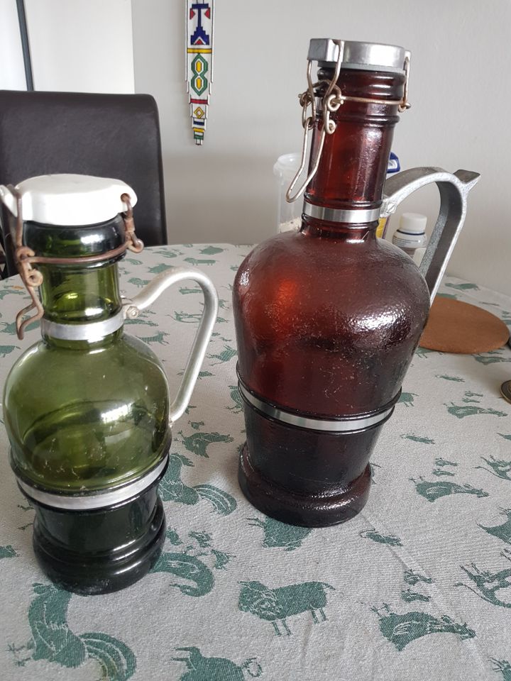 2 alte Glasflaschen Bierflaschen-Henkel,Bügelverschuss antikglas in Hamburg